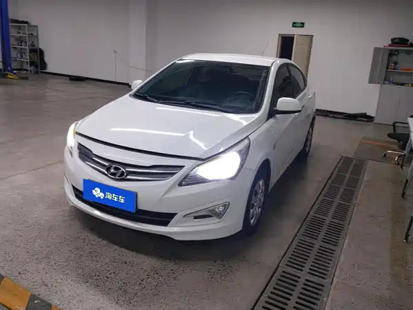 Hyundai Accent 2014
