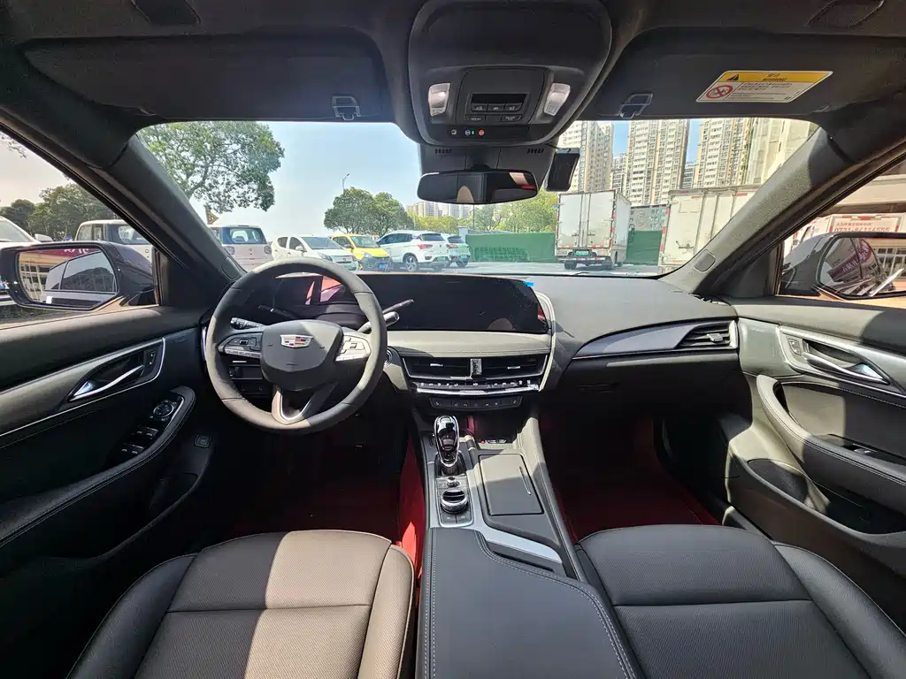 Cadillac CT5 2025 — фото 11
