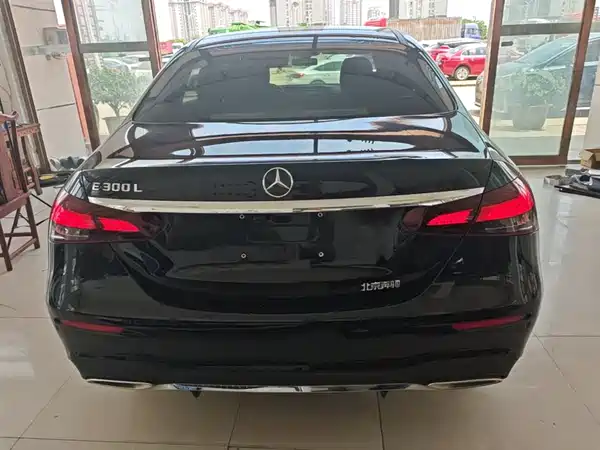 Mercedes-Benz E-Class 2021