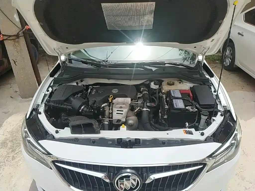 Buick Excelle 2017 — фото 20