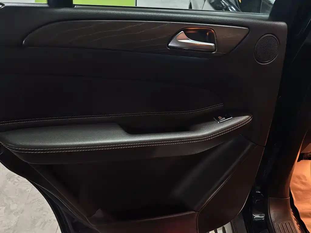Mercedes-Benz GLE 2017 — фото 17