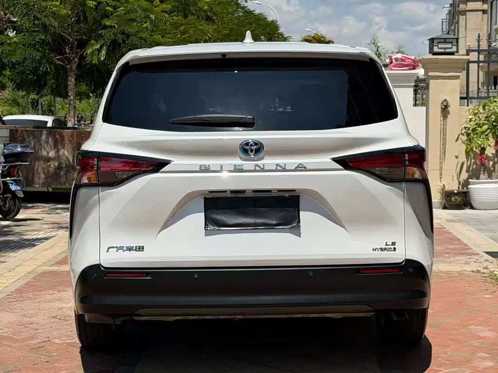 Toyota Sienna 2023