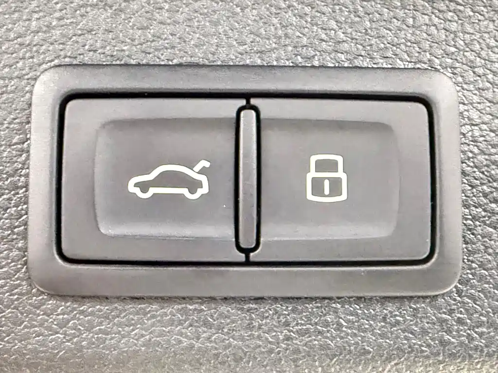 Audi Q3 2021 — фото 22
