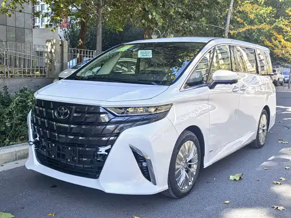 Toyota Alphard 2025