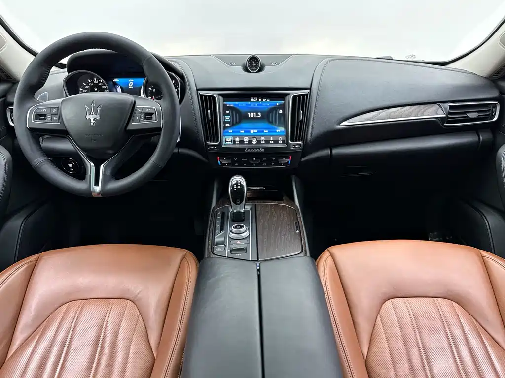 Maserati Levante 2017 — фото 10