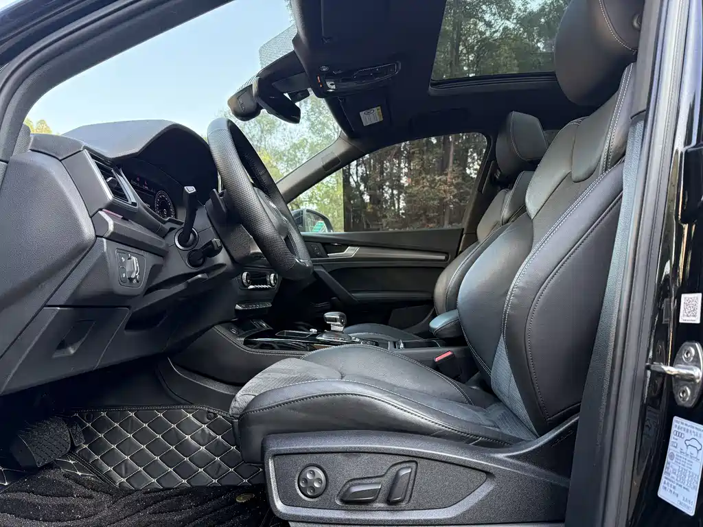 Audi Q5L Sportback 2021 — фото 7