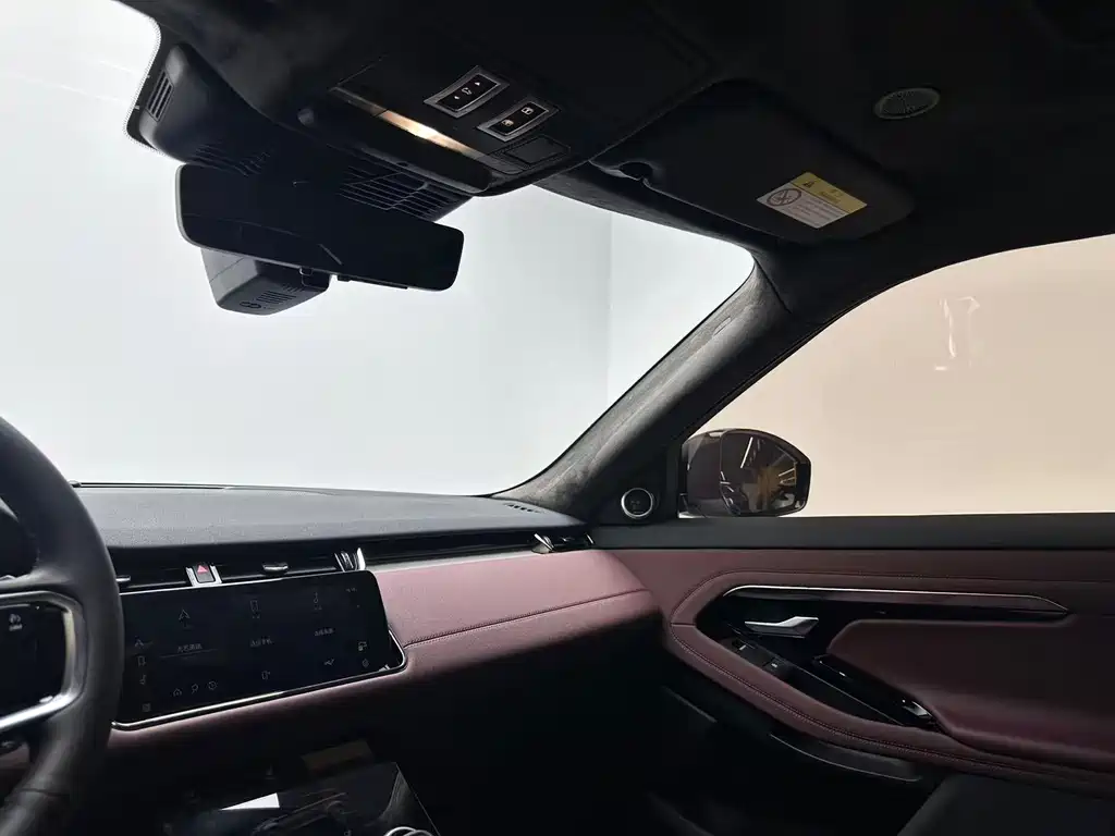 Land Rover Range Rover Evoque 2023 — фото 10