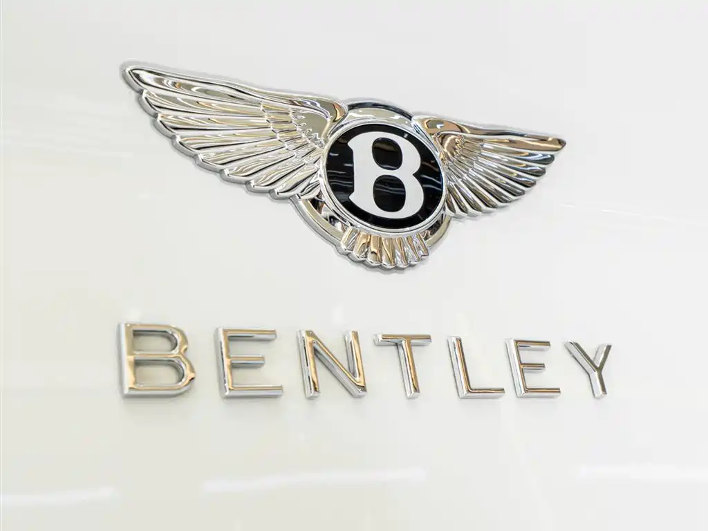 Bentley Continental 2023 — фото 7