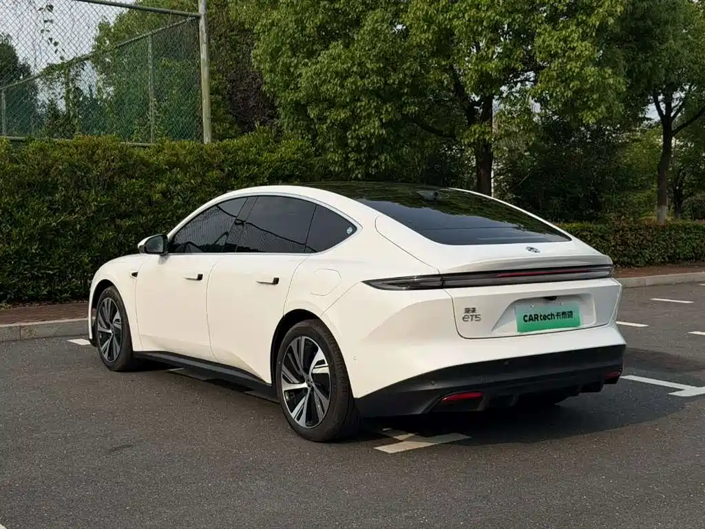 NIO ET5 2023
