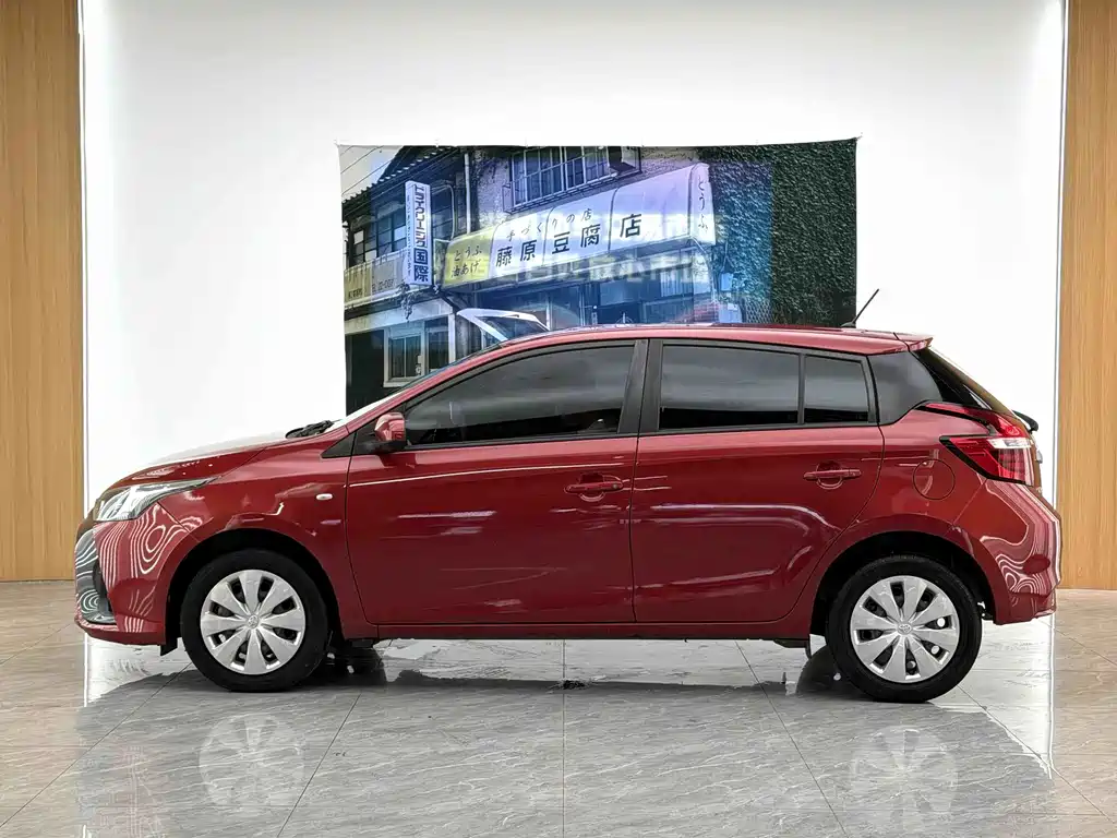 Toyota Yaris L 2020 — фото 4