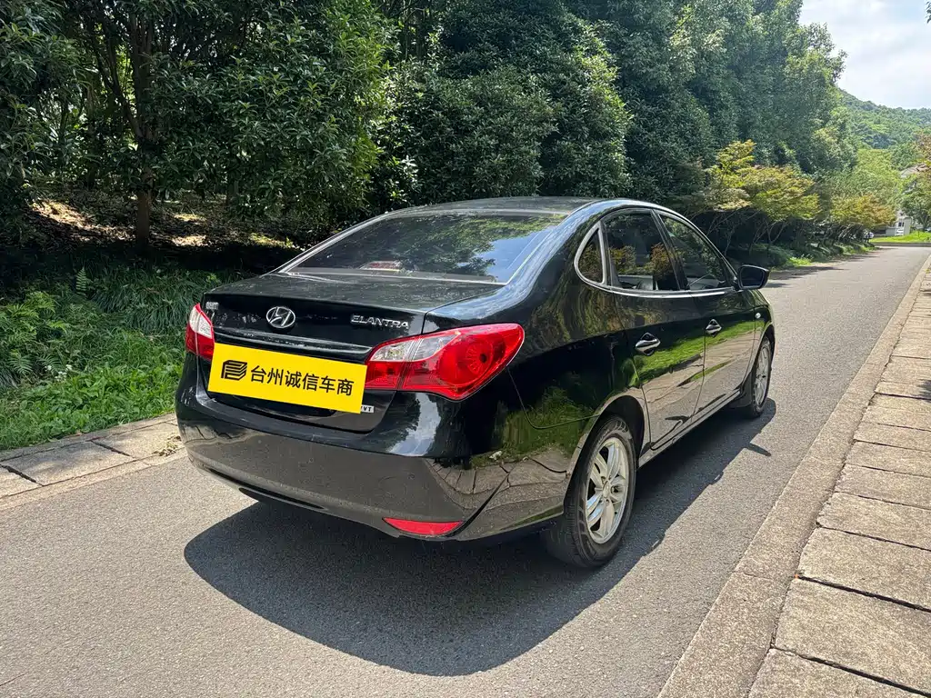 Hyundai Elantra 2014