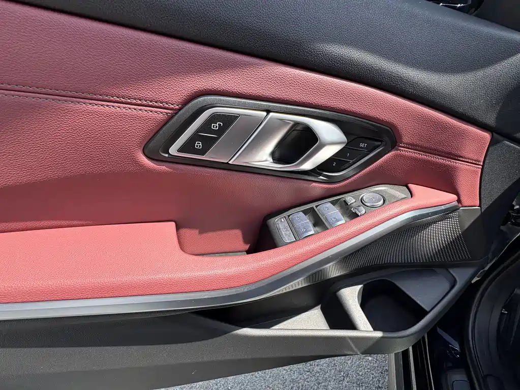 BMW 3 Series 2023 — фото 17