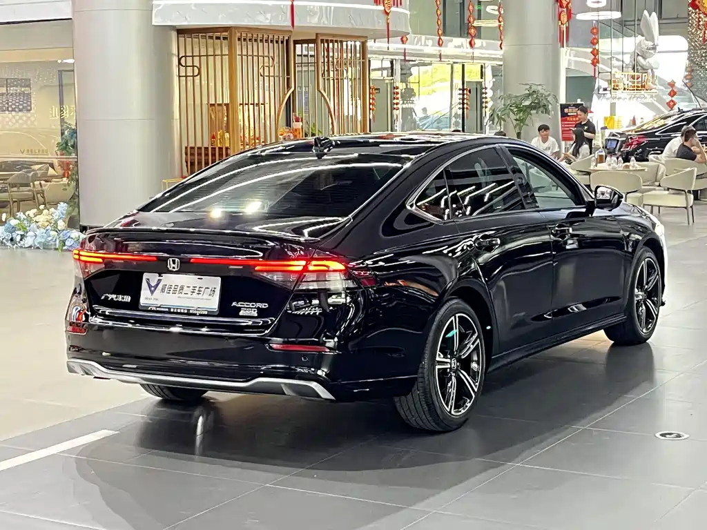 Honda Accord 2023 — фото 9
