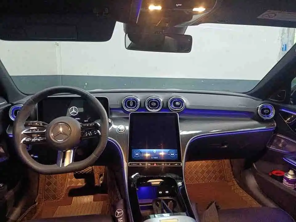 Mercedes-Benz C-Class 2025