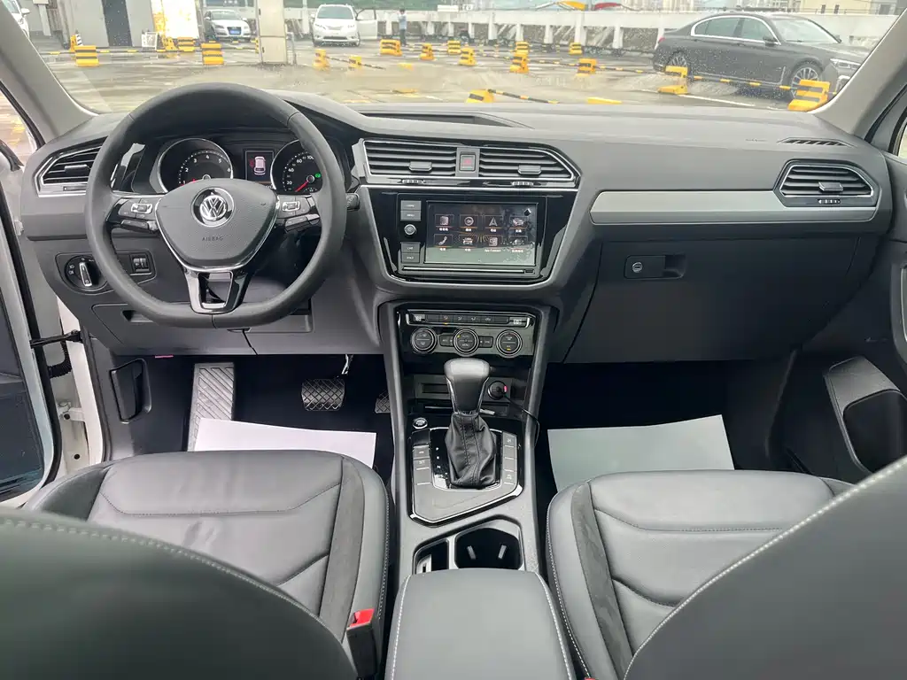 Volkswagen Tiguan L 2019 — фото 7