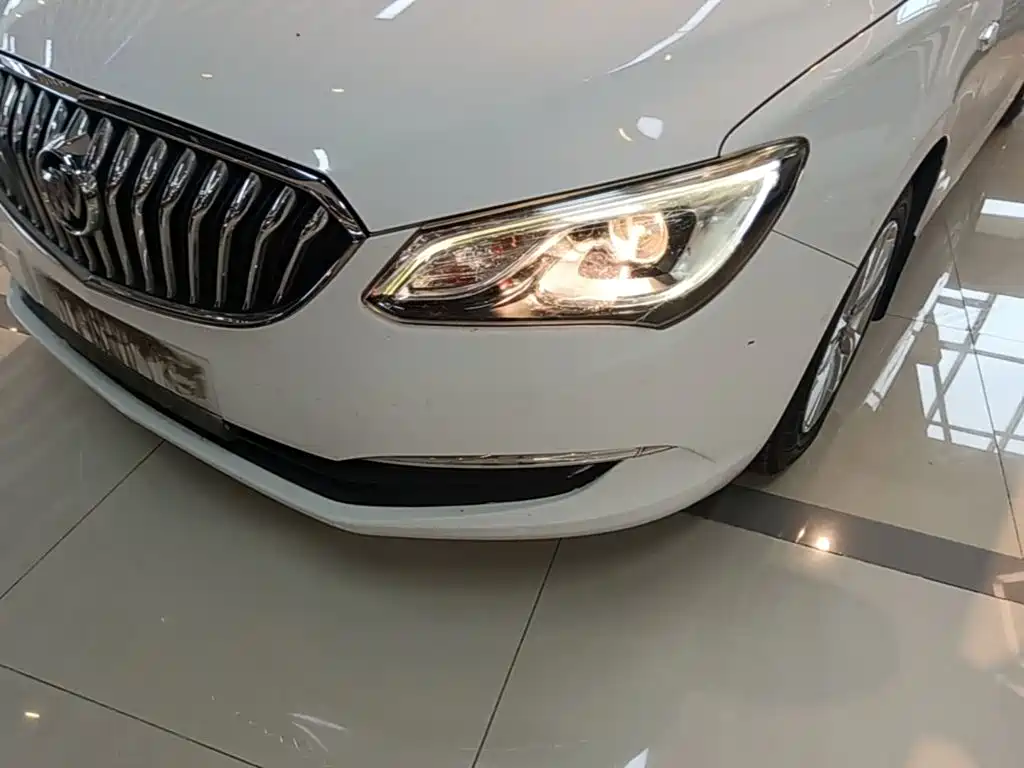 Buick Excelle 2016 — фото 24