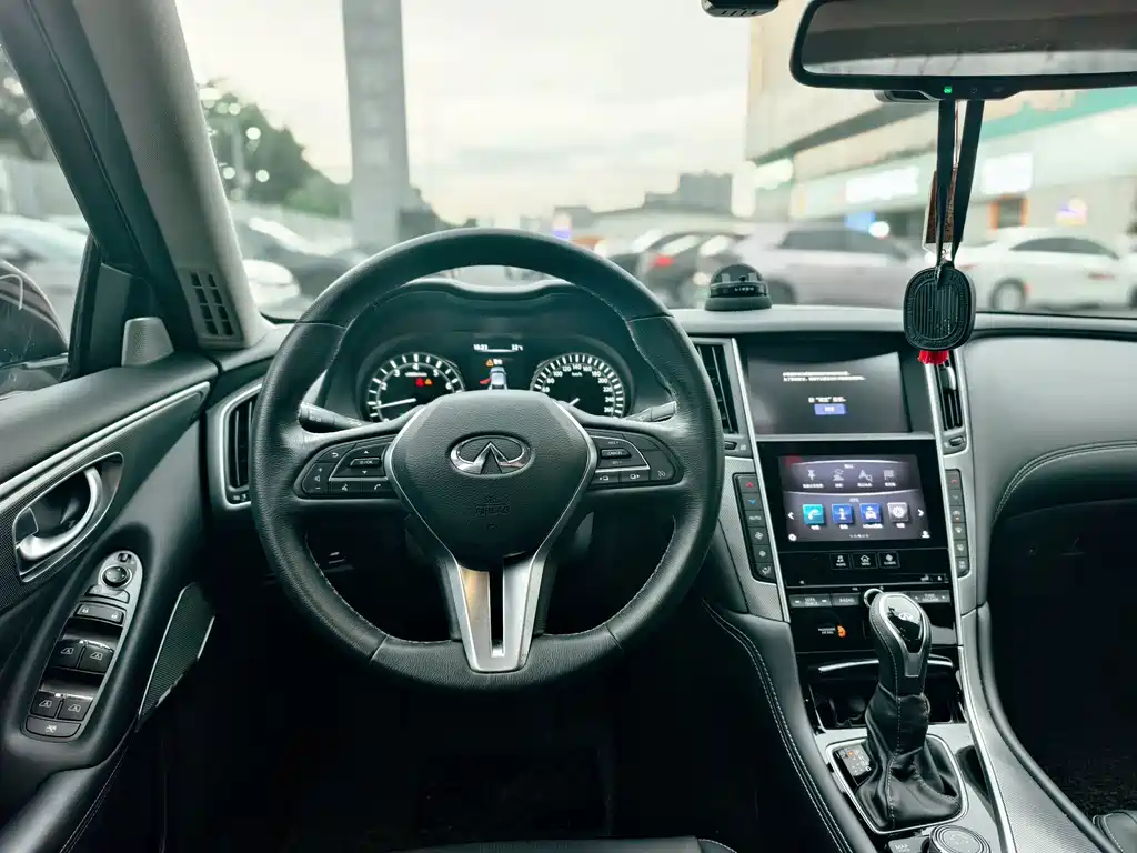 Infiniti Q50L 2019 — фото 11