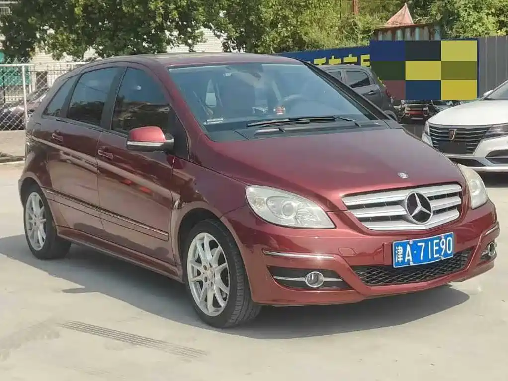 Mercedes-Benz B-Class 2011