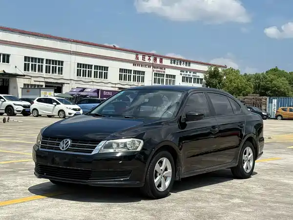 Volkswagen Lavida 2013