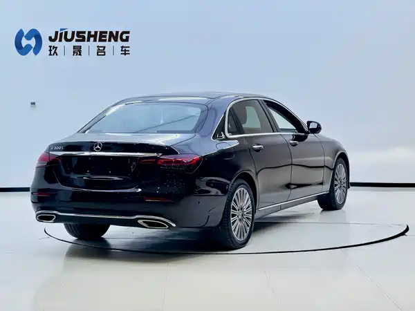 Mercedes-Benz E-Class 2023
