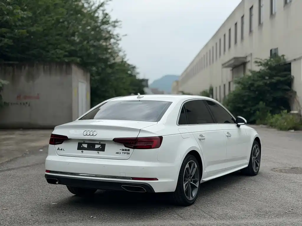 Audi A4L 2020