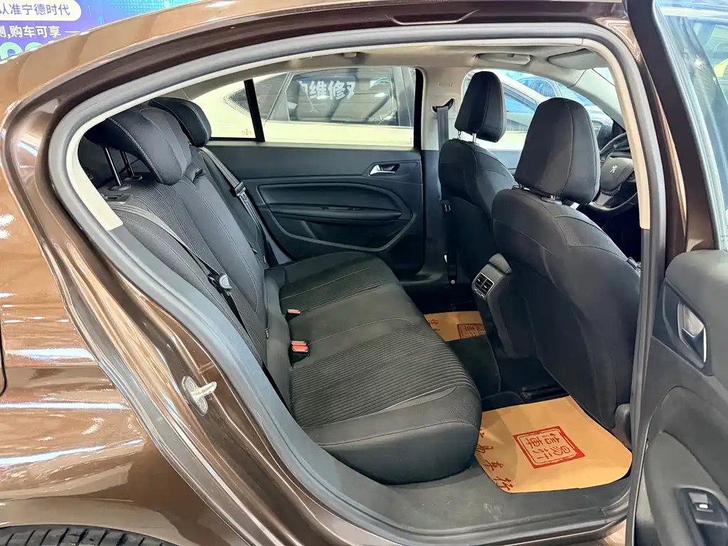Peugeot 408 2018
