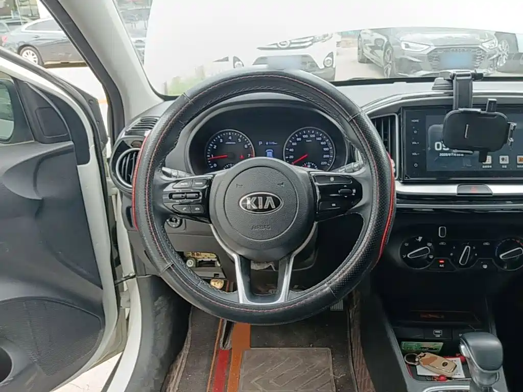 Kia KX1 2021 — фото 11