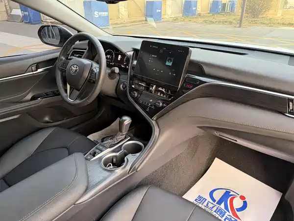 Toyota Camry 2021