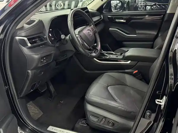 Toyota Highlander 2023