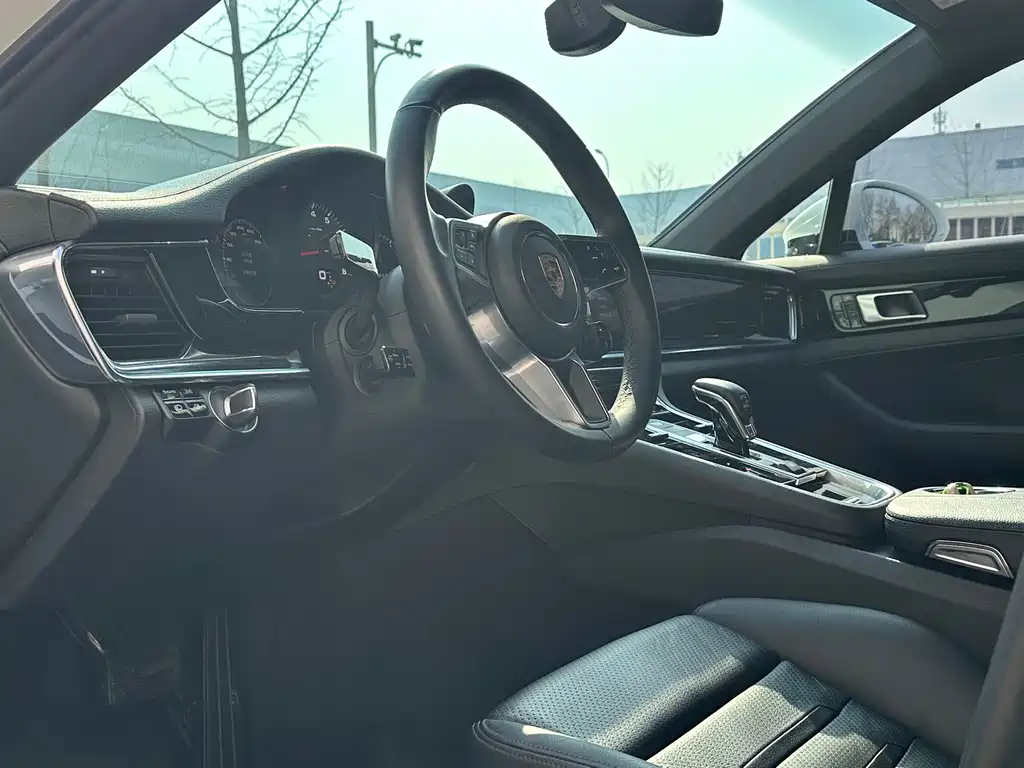 Porsche Panamera 2020 — фото 13