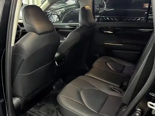Toyota Highlander 2023