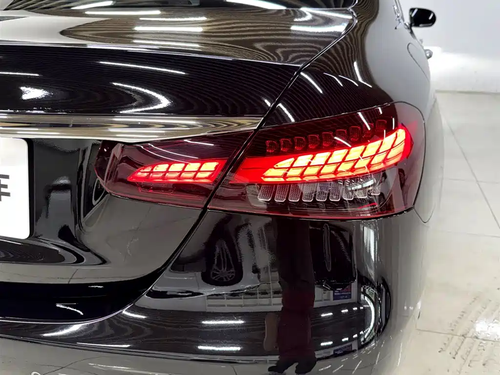 Mercedes-Benz E-Class 2023