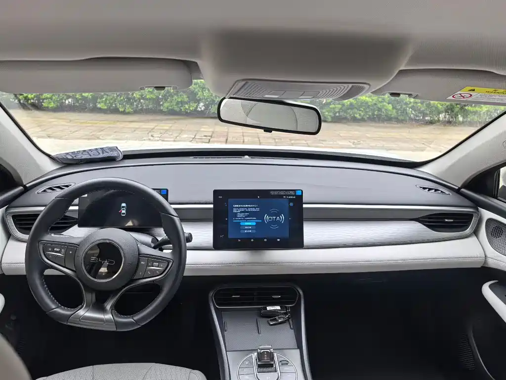 BYD Seal 05 DM-i 2025 — фото 6