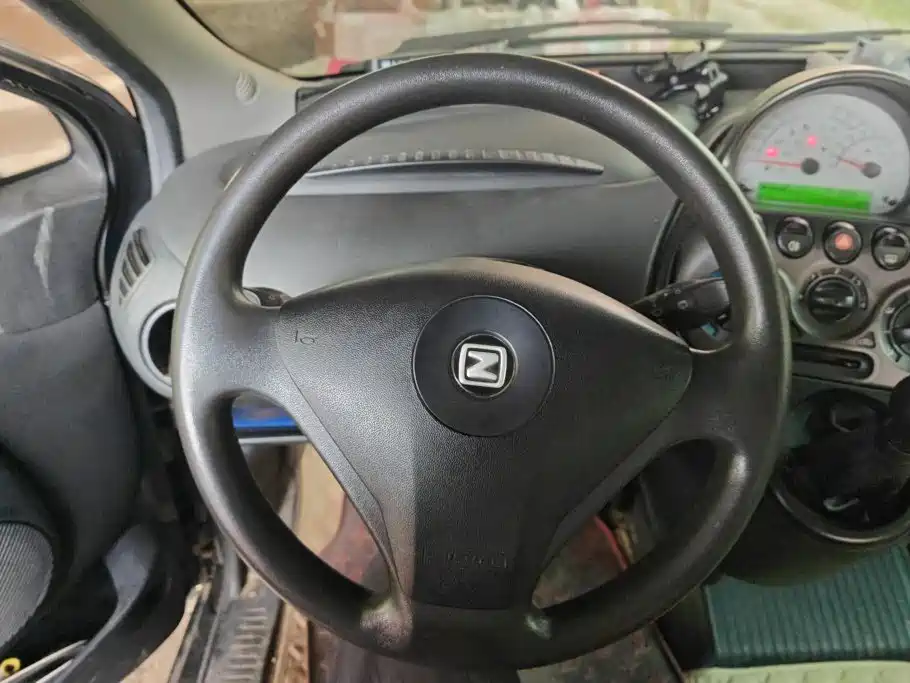 Zotye Zotye M300 2015 — фото 15