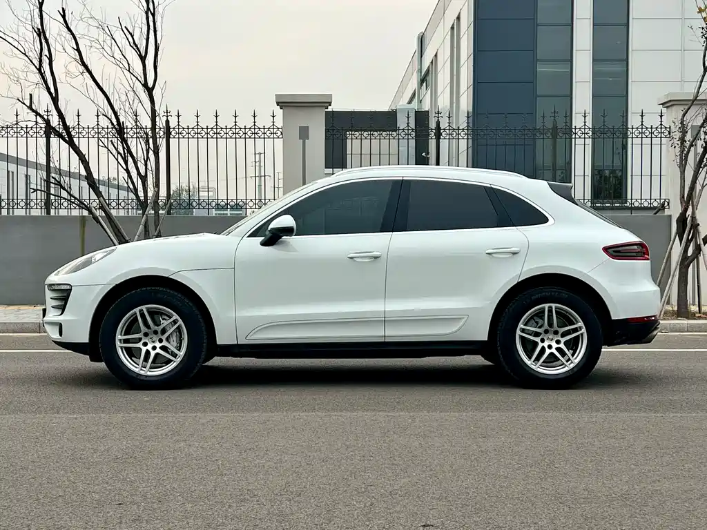 Porsche Macan 2018 — фото 3