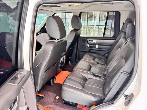 Land Rover Discovery 2011