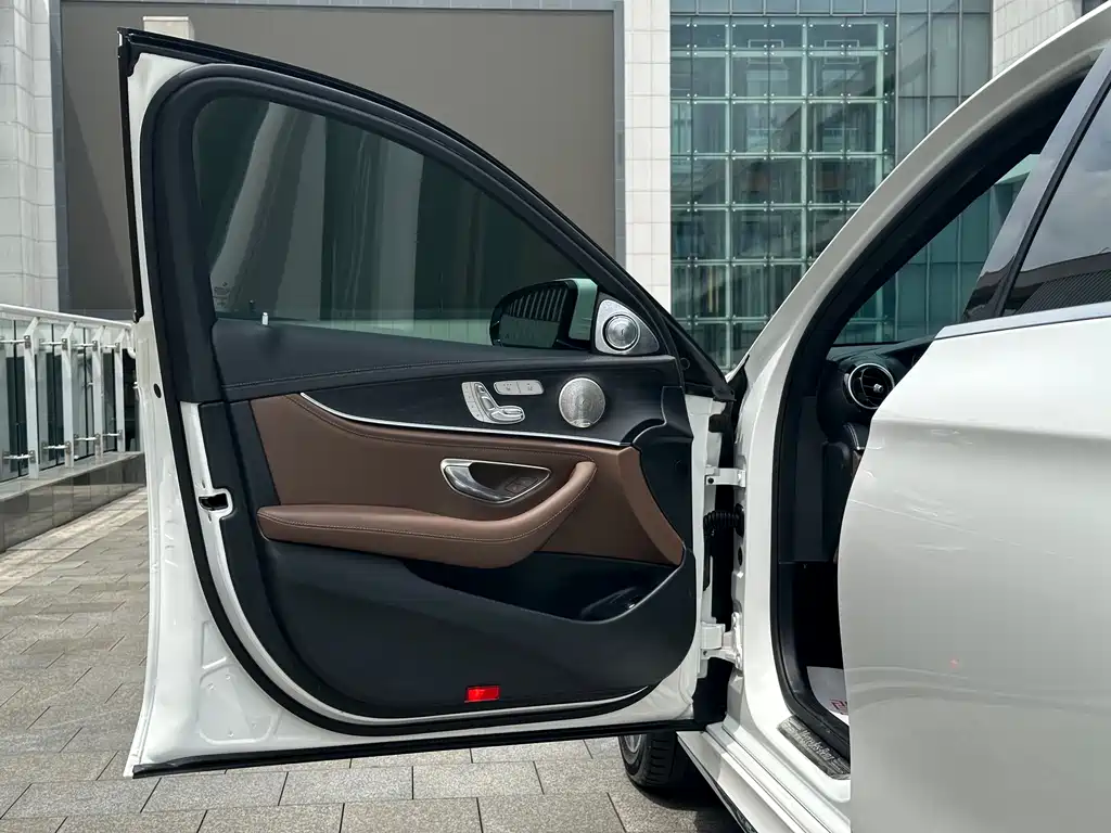 Mercedes-Benz E-Class 2021