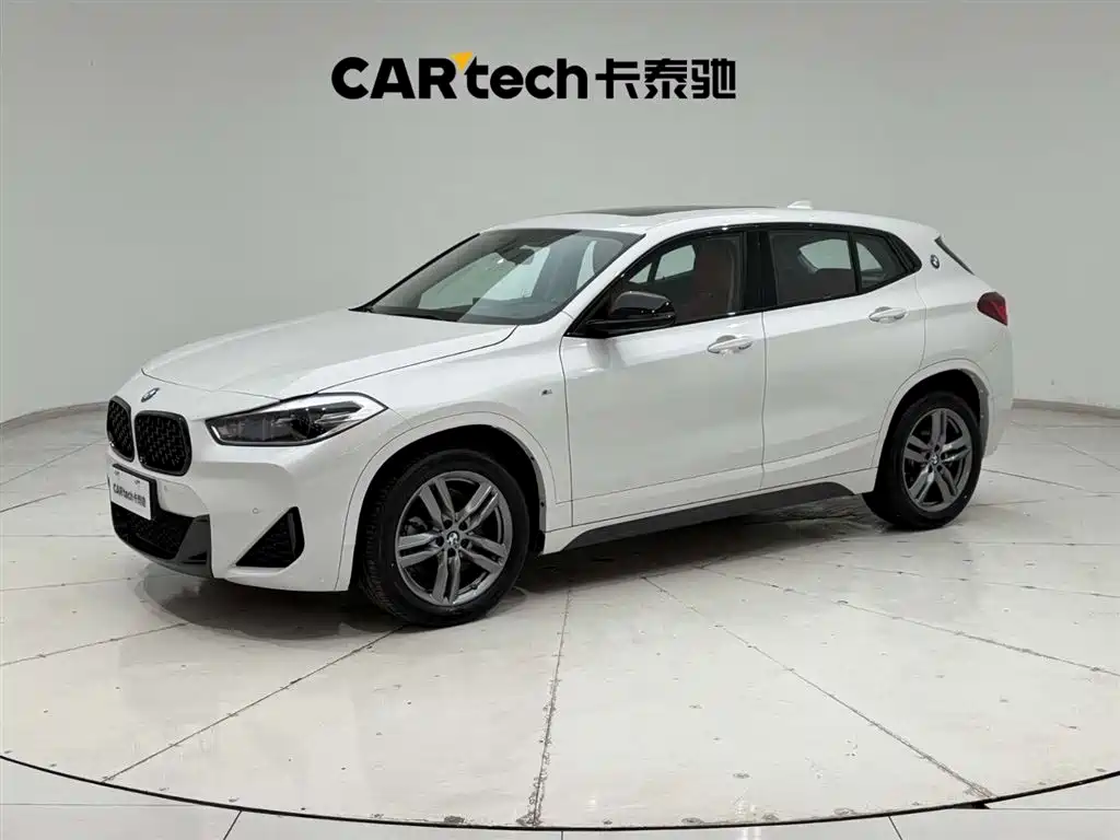 BMW X2 2023 — фото 1