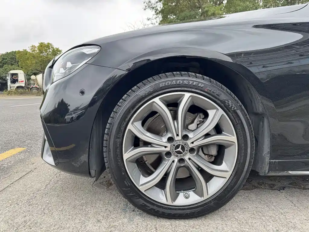 Mercedes-Benz E-Class 2022 — фото 16