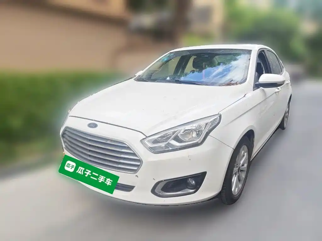 Ford Escort 2016 — фото 1