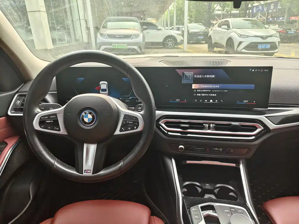 BMW i3 2024 — фото 11