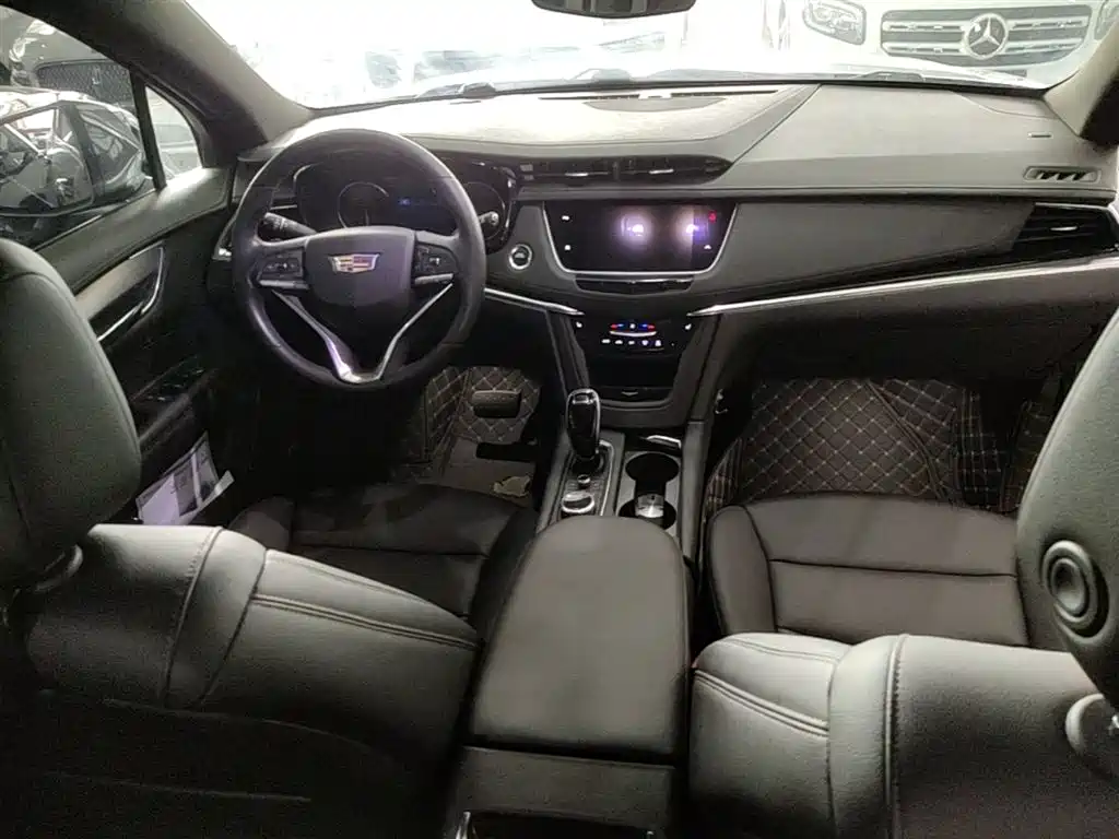 Cadillac XT6 2020 — фото 10