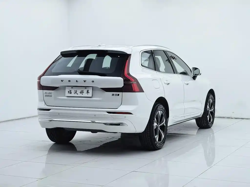 Volvo XC60 2025 — фото 30