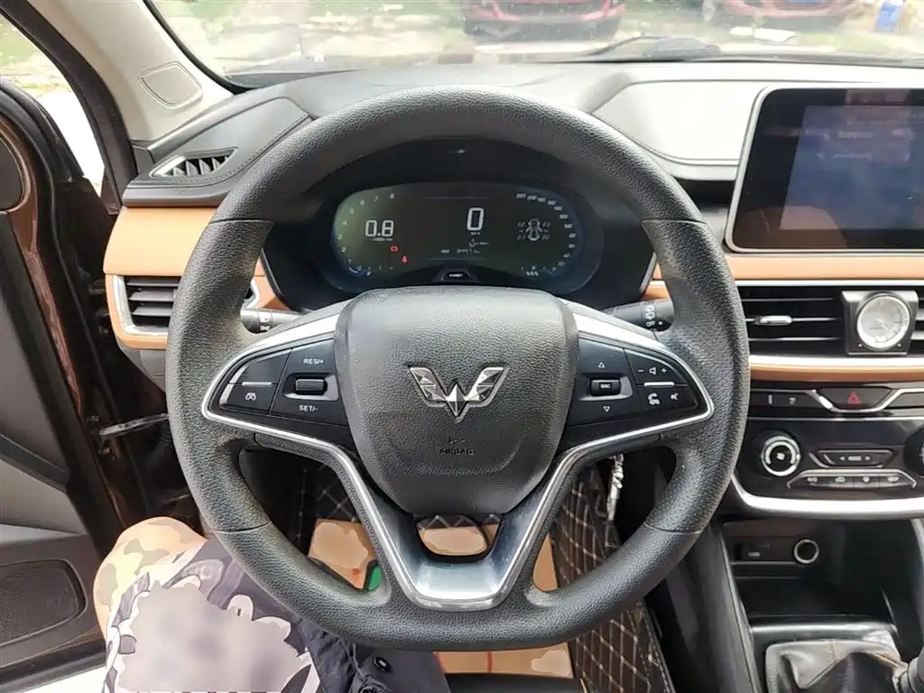Wuling Hongguang S3 2018 — фото 11