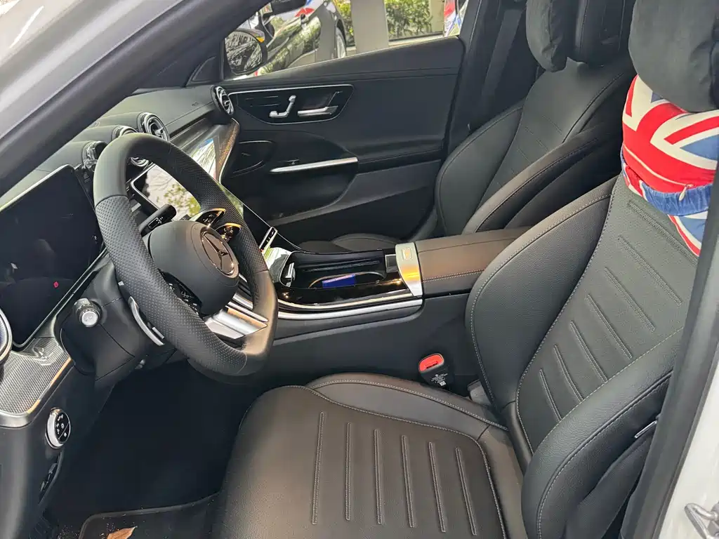 Mercedes-Benz C-Class 2025