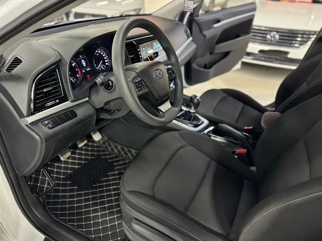 Hyundai Elantra 2016