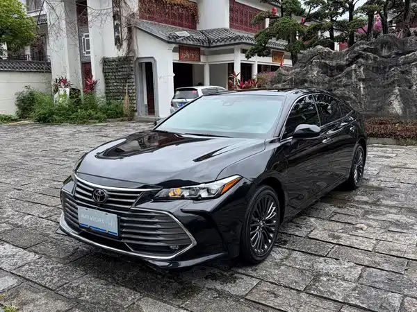 Toyota Avalon 2019