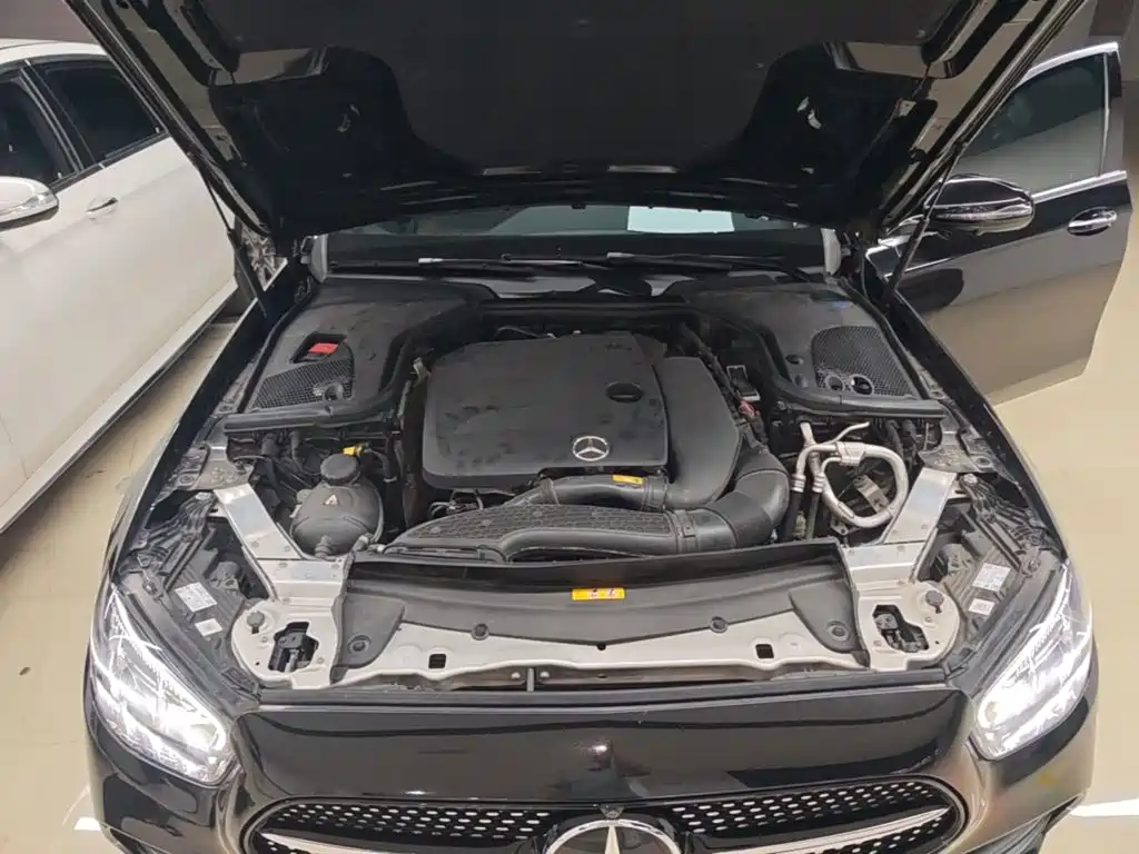 Mercedes-Benz E-Class 2022 — фото 20