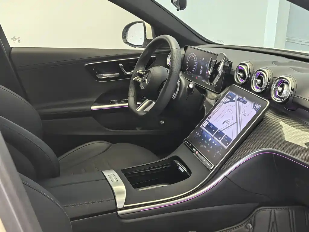Mercedes-Benz C-Class 2024 — фото 15