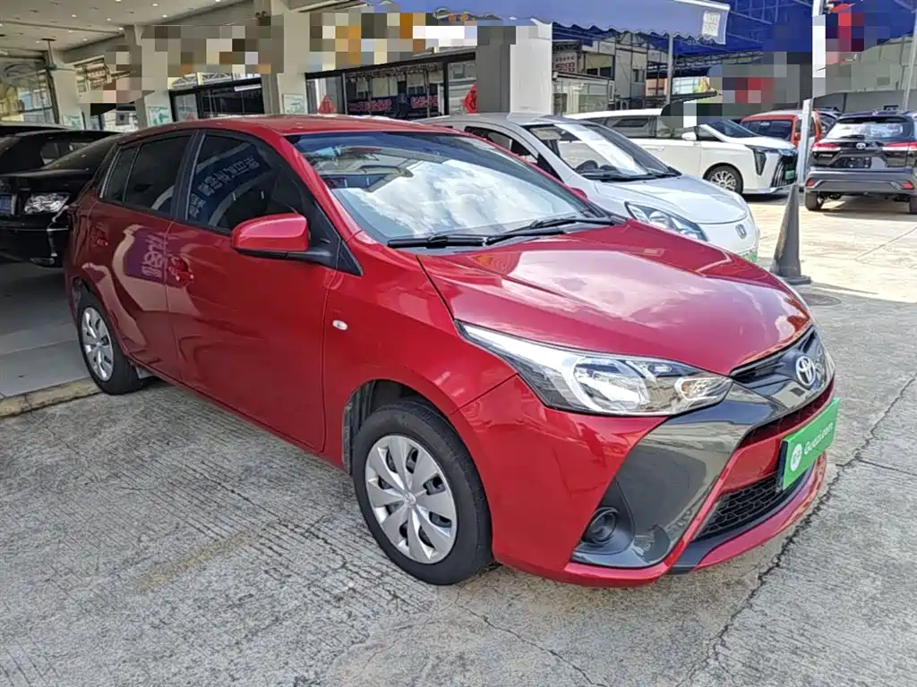 Toyota Yaris L 2022 — фото 4